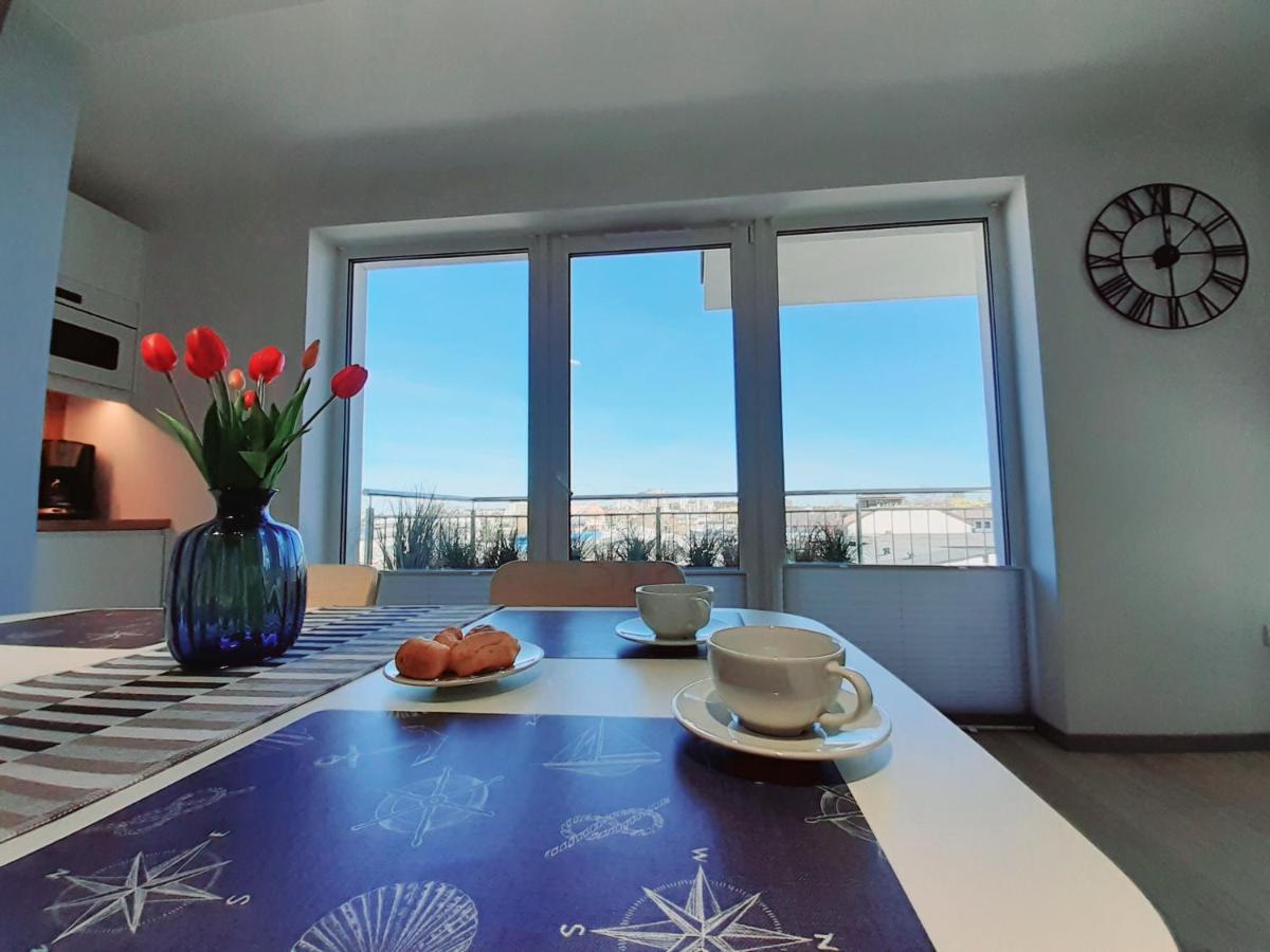 Apartament Kapitanski Mostek 17A Z Widokiem Na Port I Latarnie Morska Oraz Garazem Apartment Kolobrzeg Exterior photo